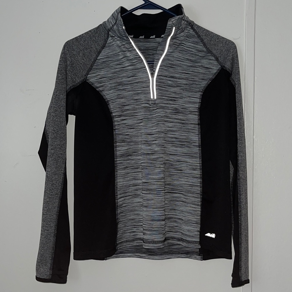 Workout sweatshirt
